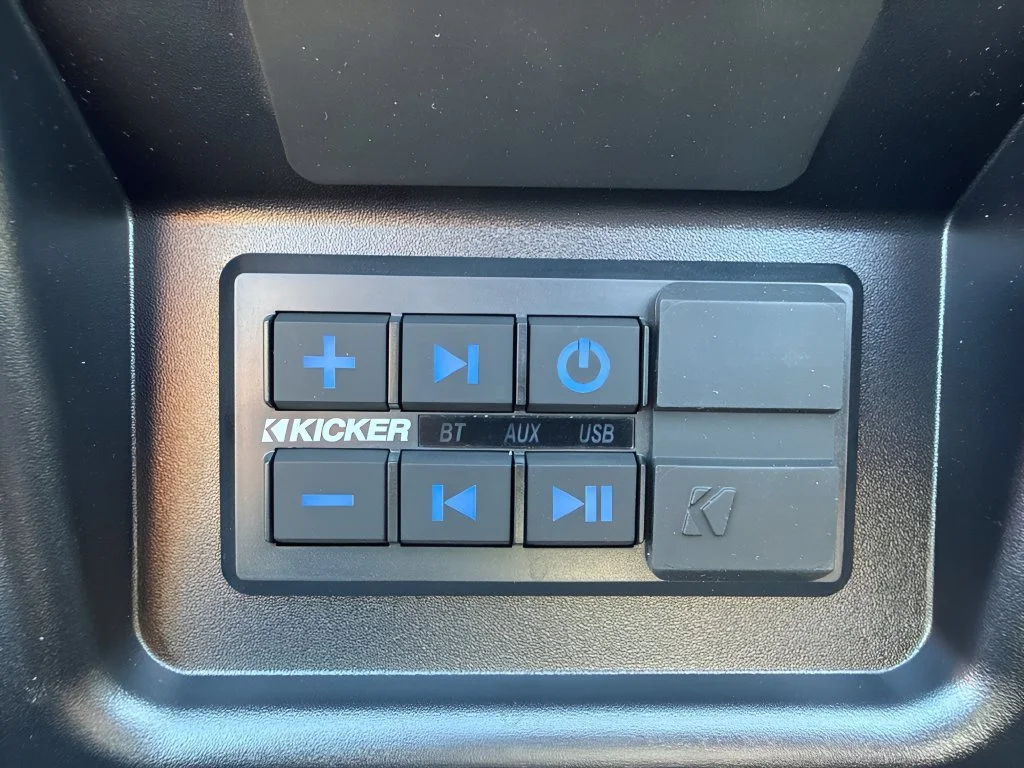 New 2026 Sterling Metallic GMC AT4X image 39