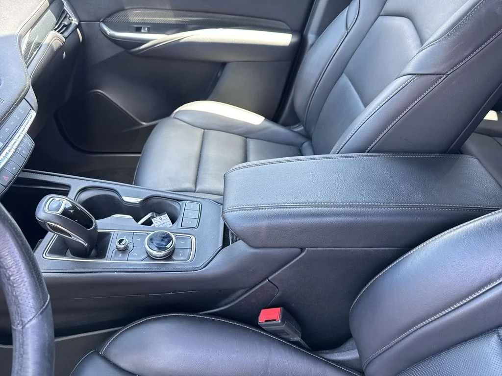 Used 2019 White Cadillac Sport image 21