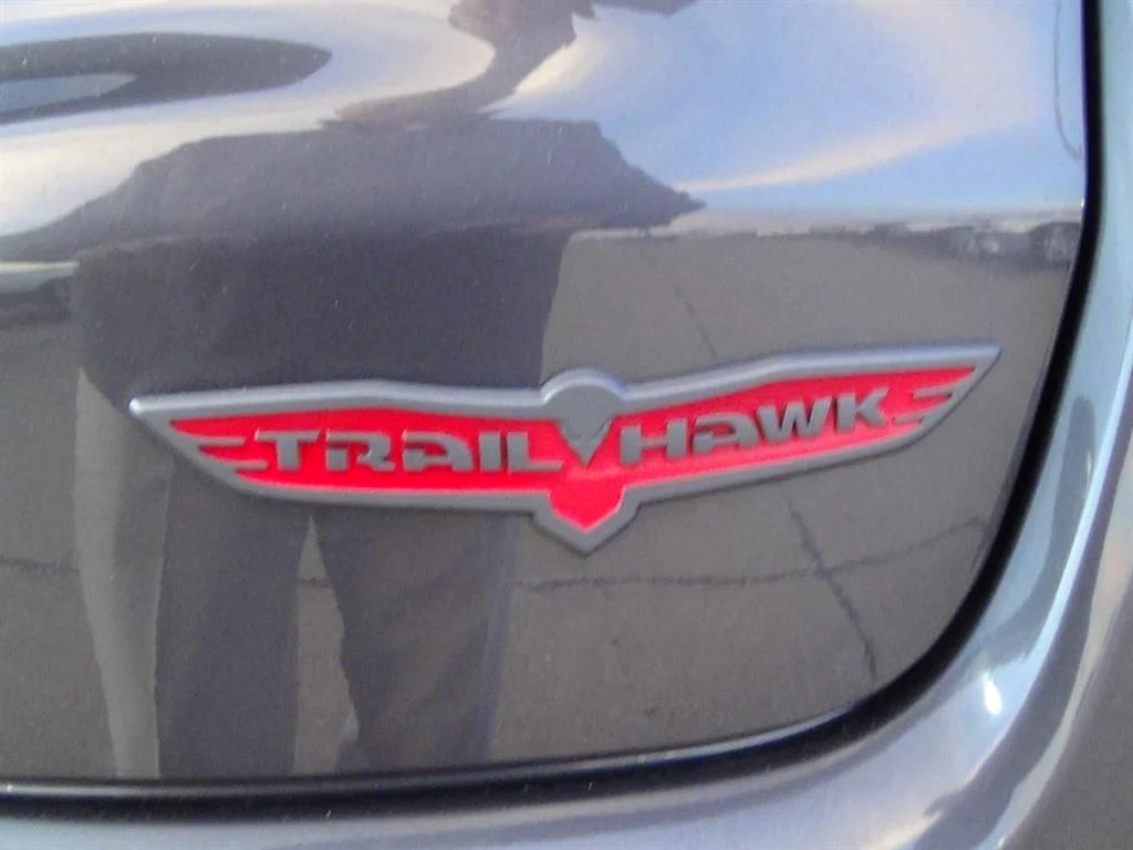 Used 2024 Baltic Gray Metallic Clear Coat (pas) Jeep Trailhawk image 11