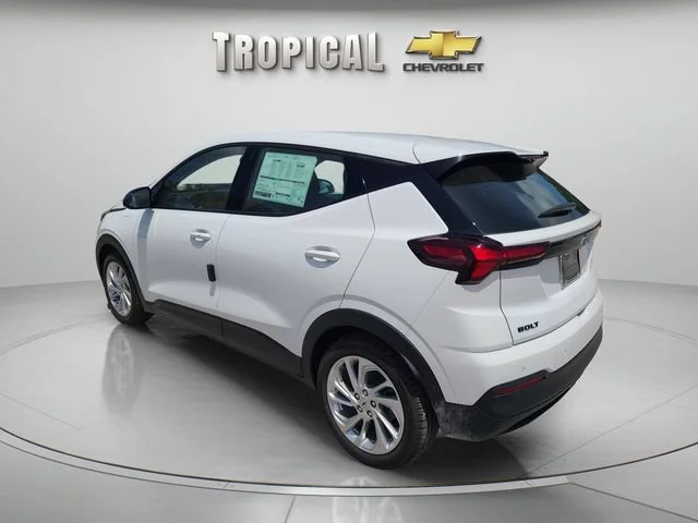 New 2027 Summit White Chevrolet LT image 3