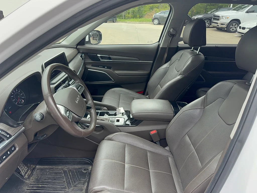 Used 2022 Glacial White Pearl Kia SX image 5