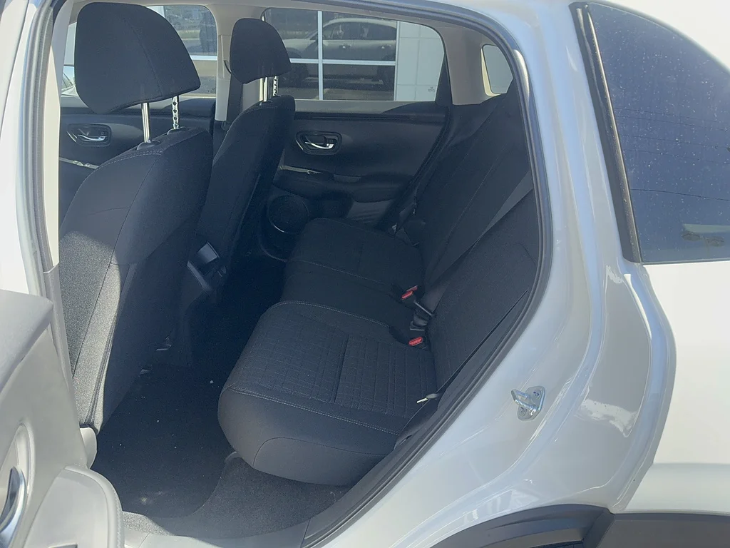 2027 Honda HR-V LX, photo 11 of 12