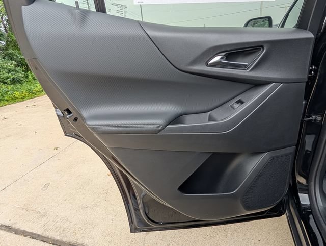 2027 Chevrolet Equinox LT - Photo 8