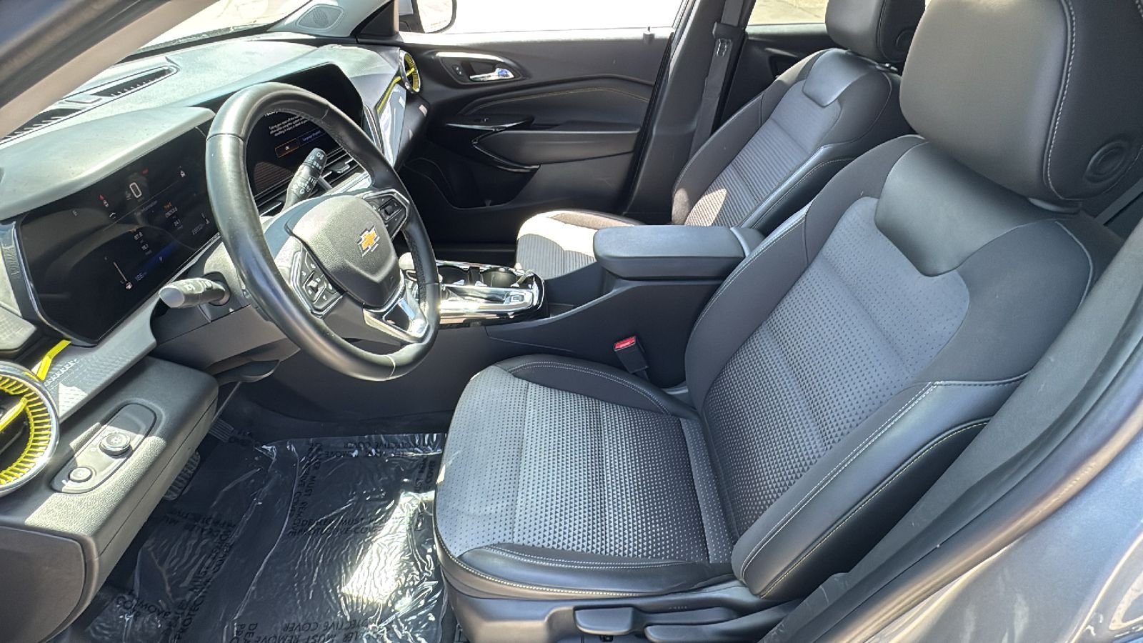 Used 2025 Gray Chevrolet LT image 18