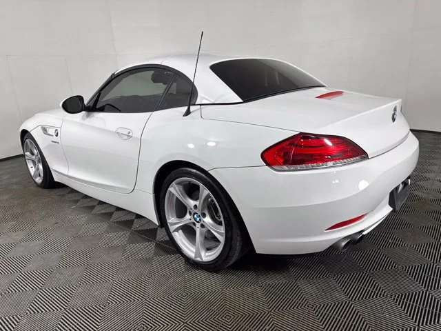 Used 2016 White BMW sDrive28i image 5