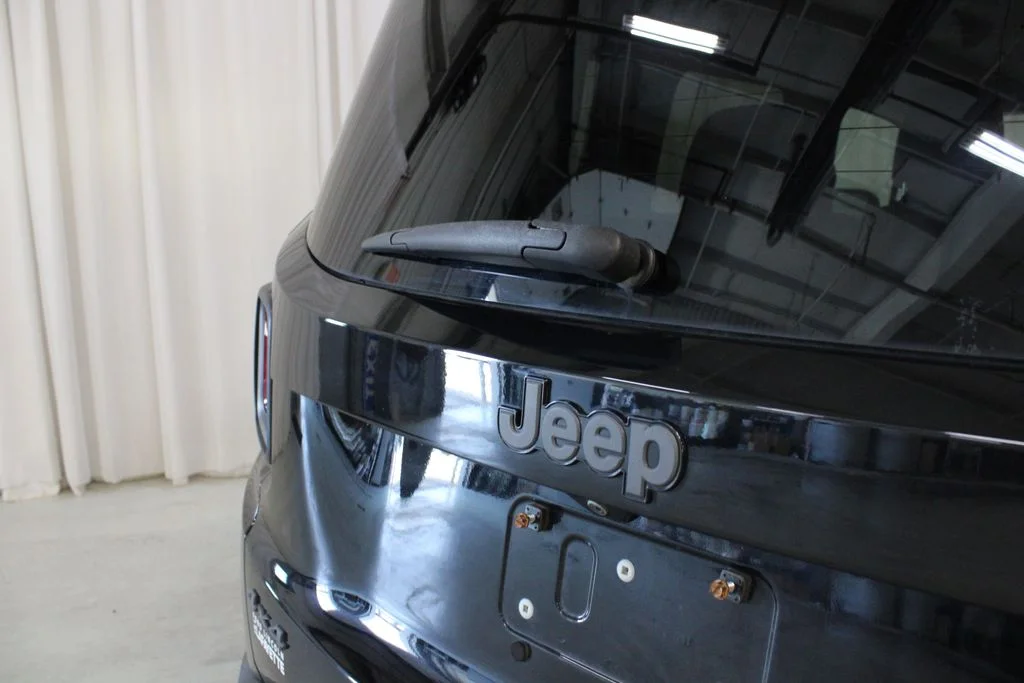 Used 2016 Black Jeep Trailhawk image 30