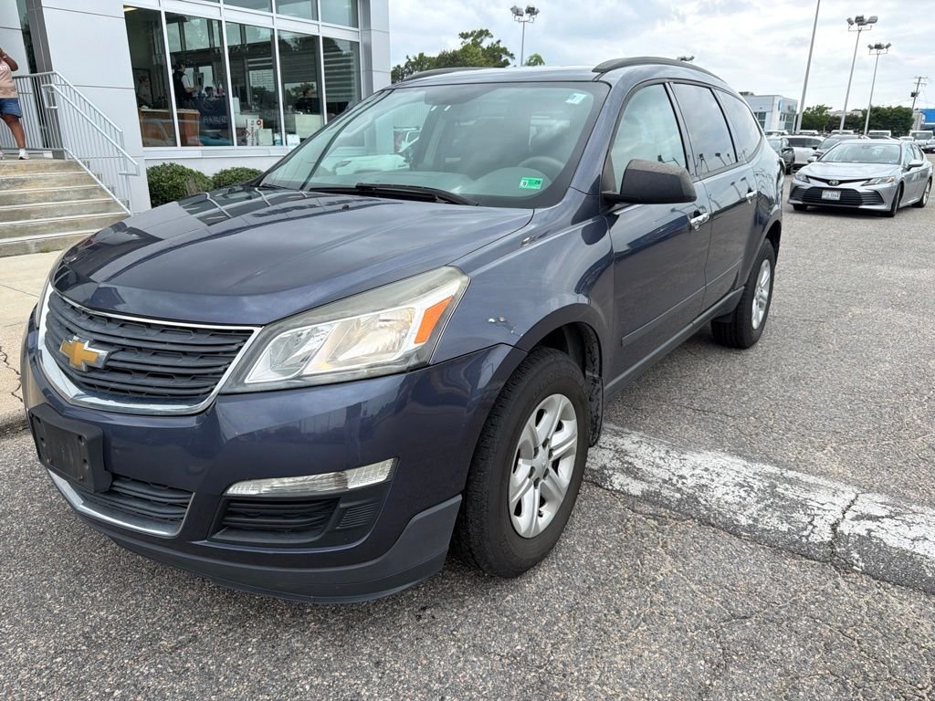 Used 2013 Chevrolet Traverse LS with VIN 1GNKRFEDXDJ114902 for sale in Norfolk, VA