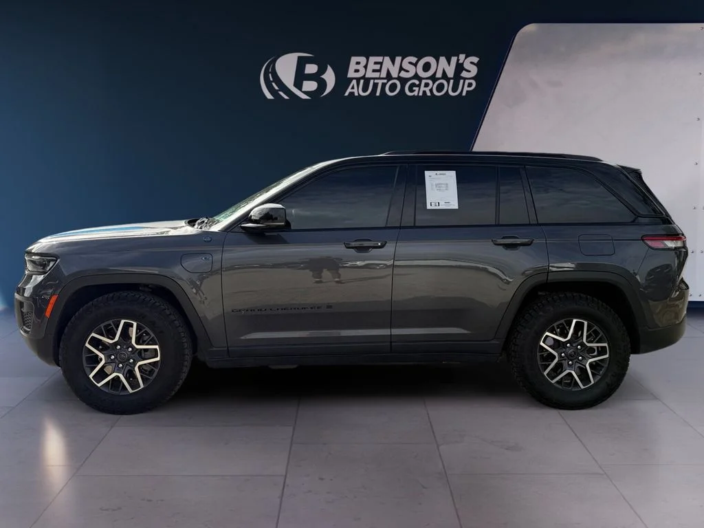 Used 2022 Gray Jeep Trailhawk 4xe image 2