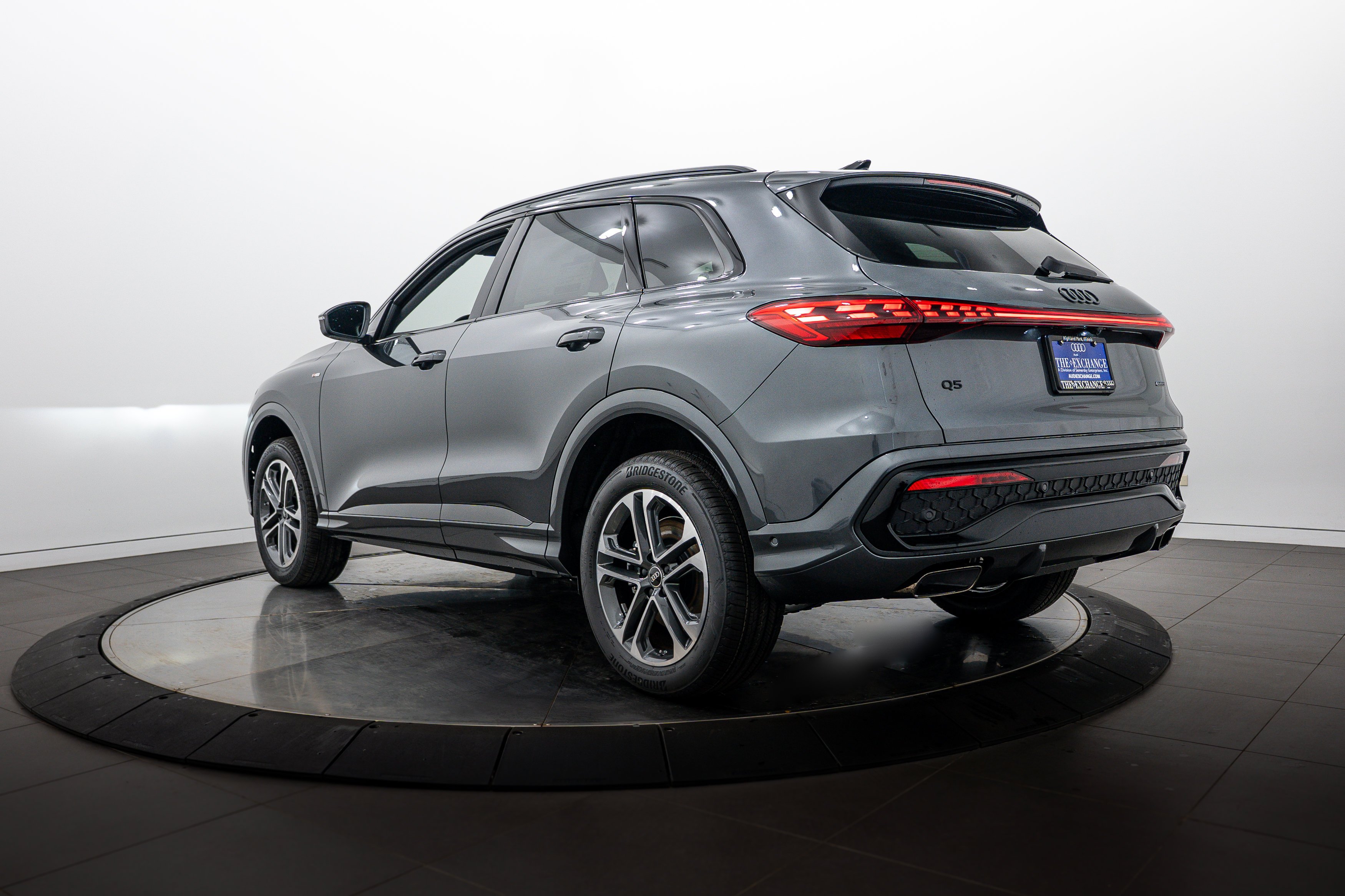 New 2026 Daytona Gray Audi Premium image 5