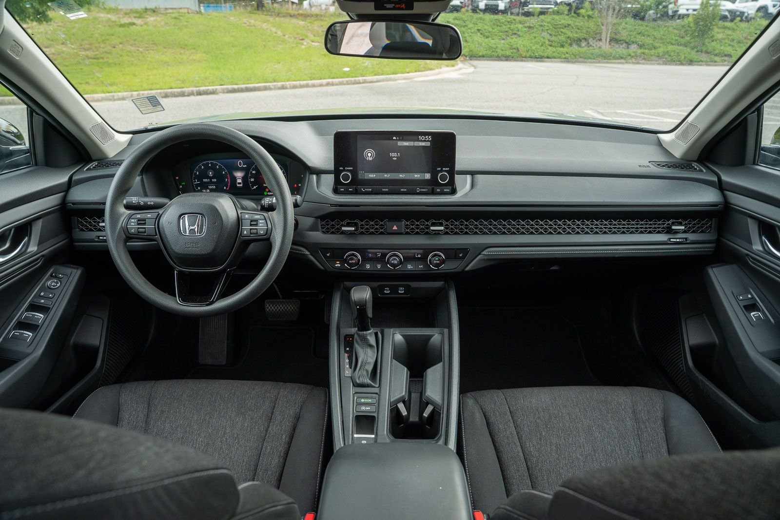 2025 Honda Accord SE - Photo 23