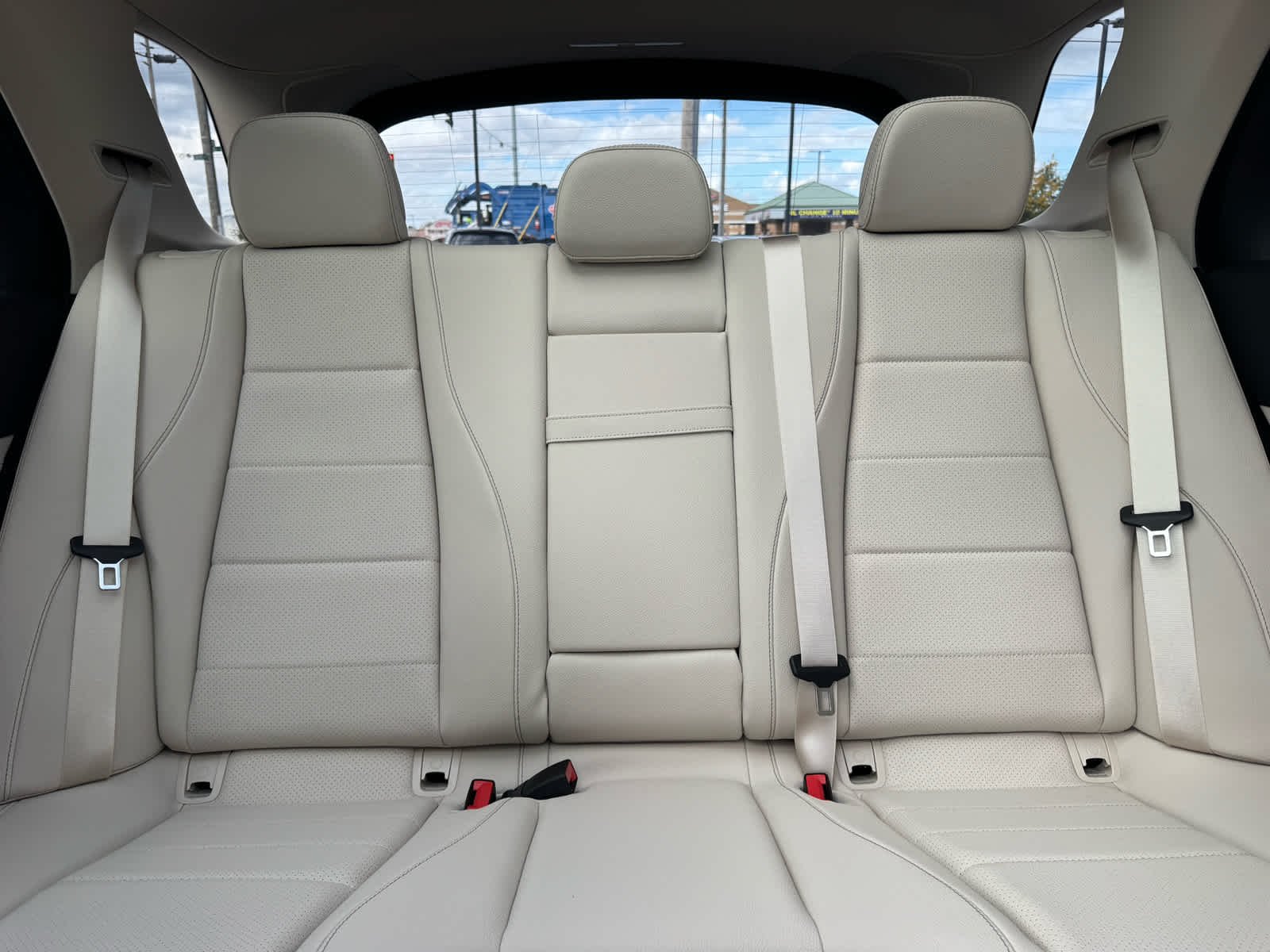 New 2026 Polar White Mercedes-Benz GLE 450 image 21
