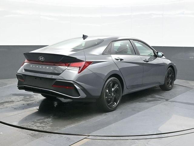 New 2026 Gray Hyundai SEL Sport image 9