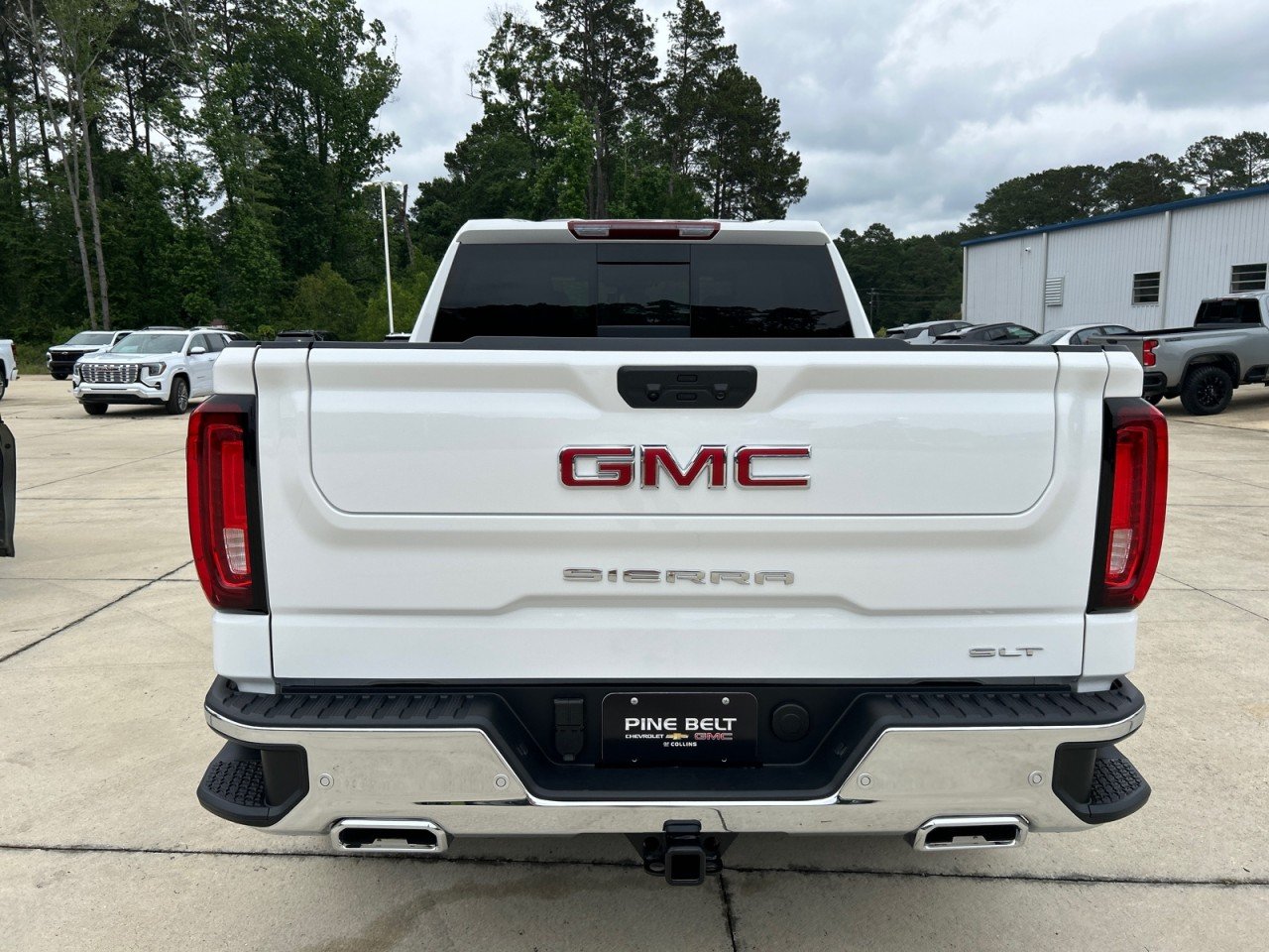 2026 GMC Sierra 1500 SLT - Photo 6