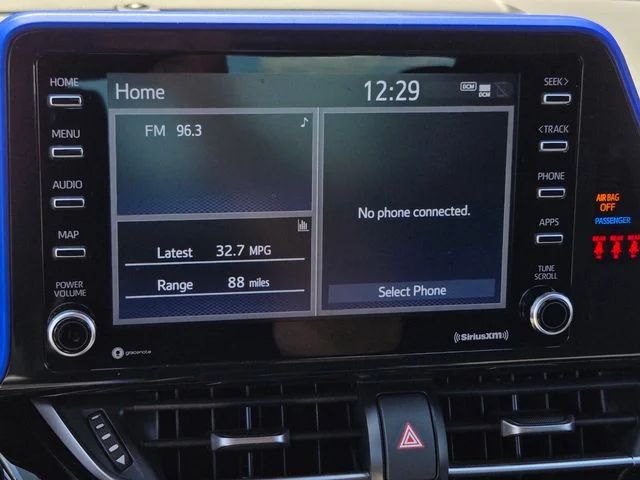 Used 2020 White Toyota XLE image 26