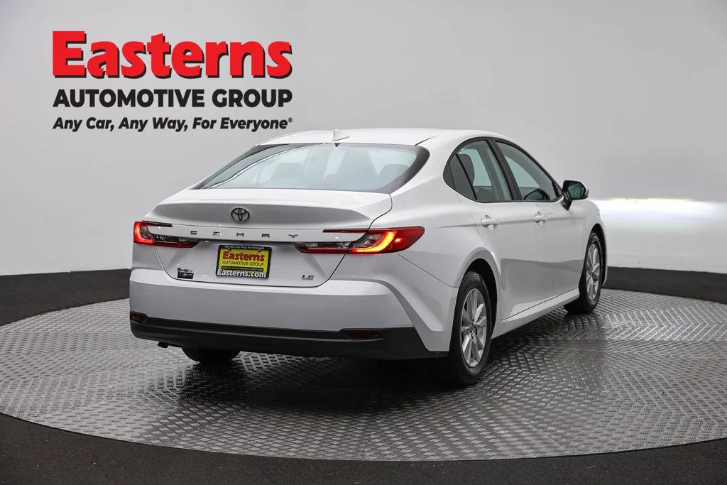 Used 2025 White Toyota LE image 5
