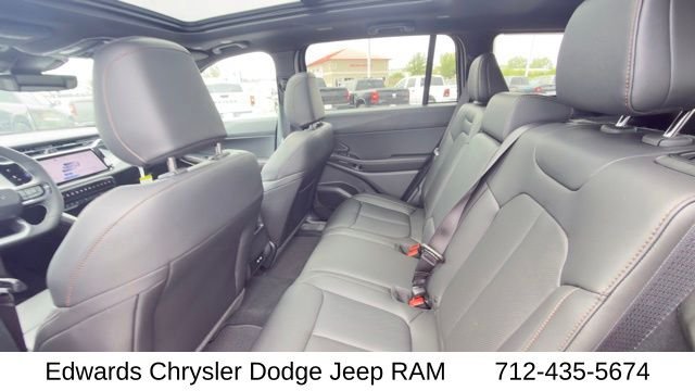 New 2026 Sting-Gray Clear-Coat Exterior Paint Jeep Limited image 31