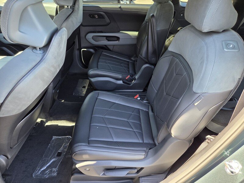 New 2027 Black Jade Green Kia X-Line SX Prestige image 8