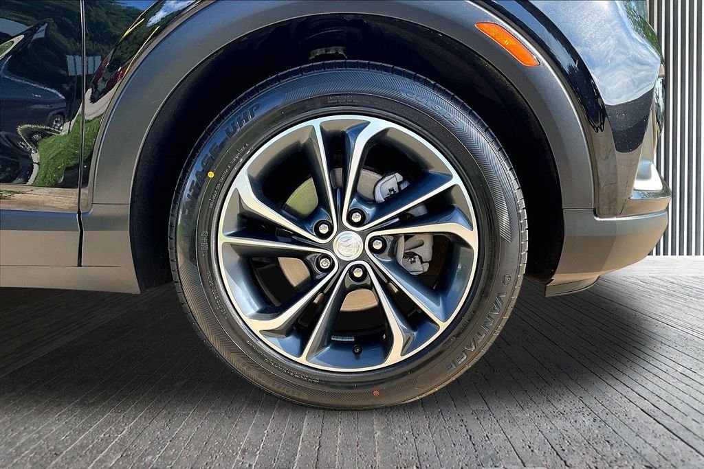 Used 2020 Black Buick Select image 10