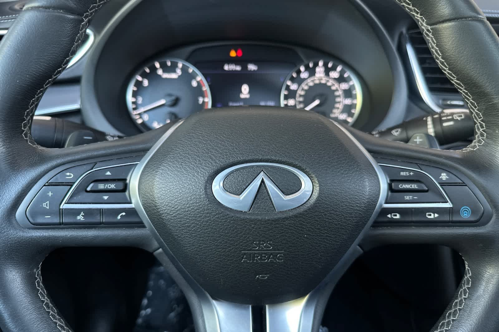 Used 2022 Graphite Shadow INFINITI LUXE image 25