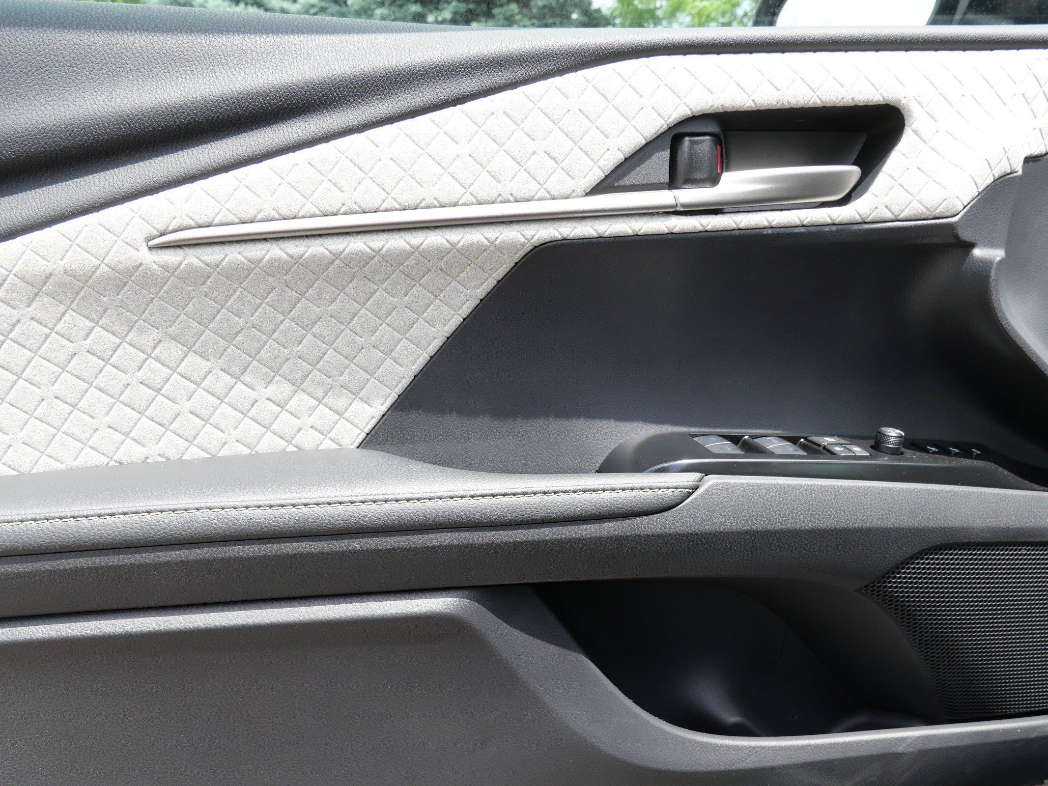 2026 Toyota Camry XLE - Photo 6
