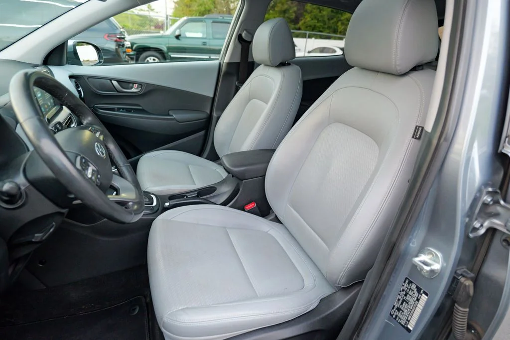 Used 2019 Sonic Silver Hyundai Limited image 22