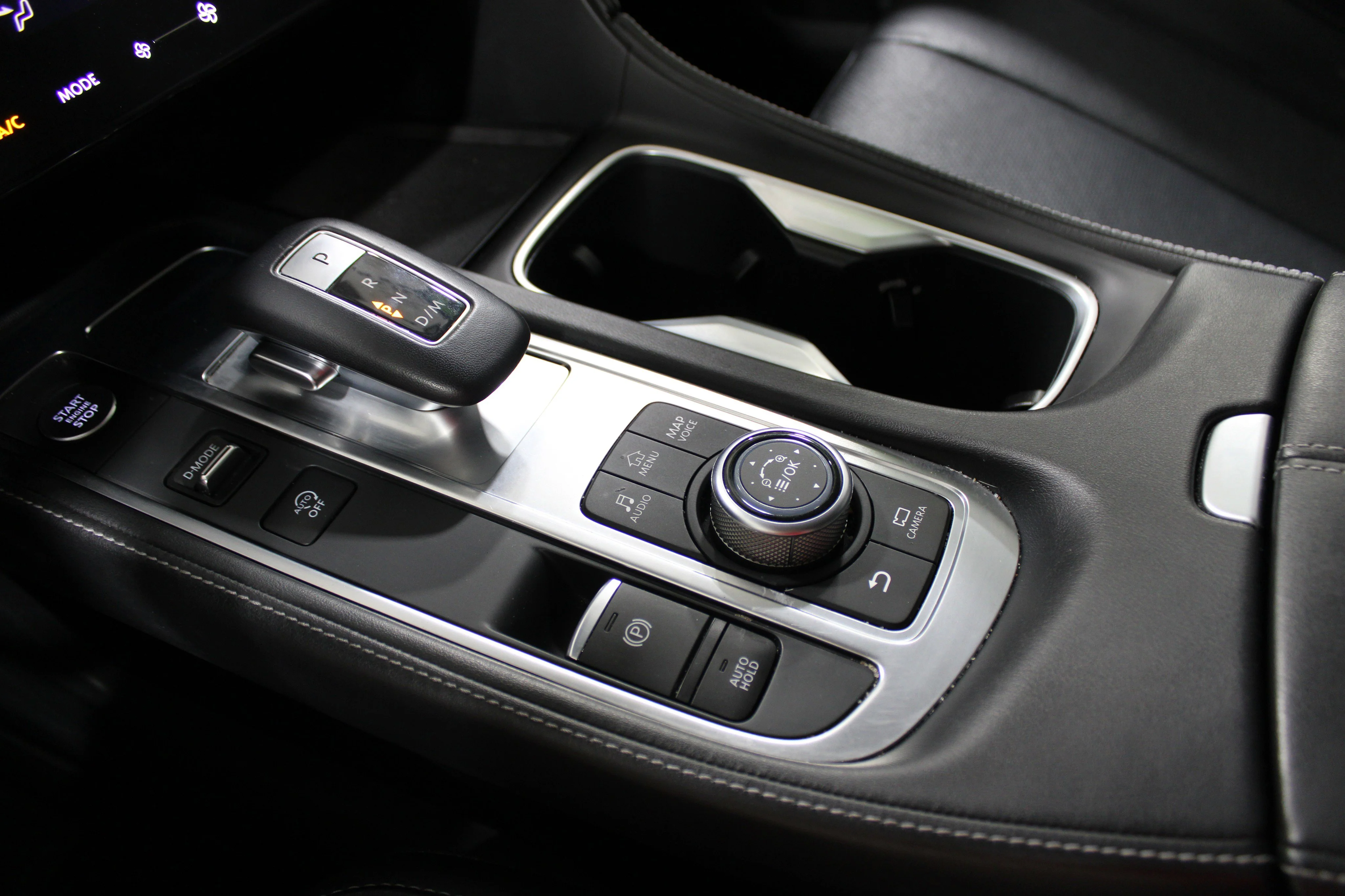 2023 INFINITI QX60 LUXE - Photo 17