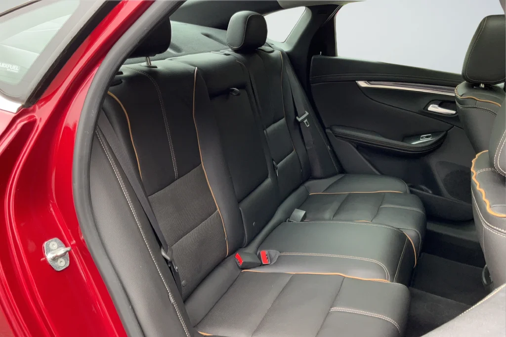 Used 2018 Red Chevrolet Premier image 20