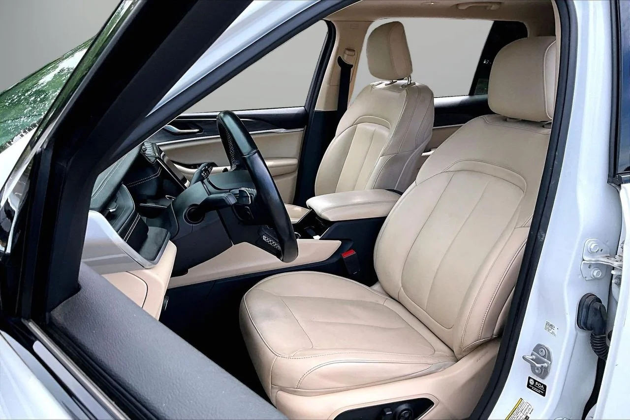 Used 2021 White Jeep Limited image 21