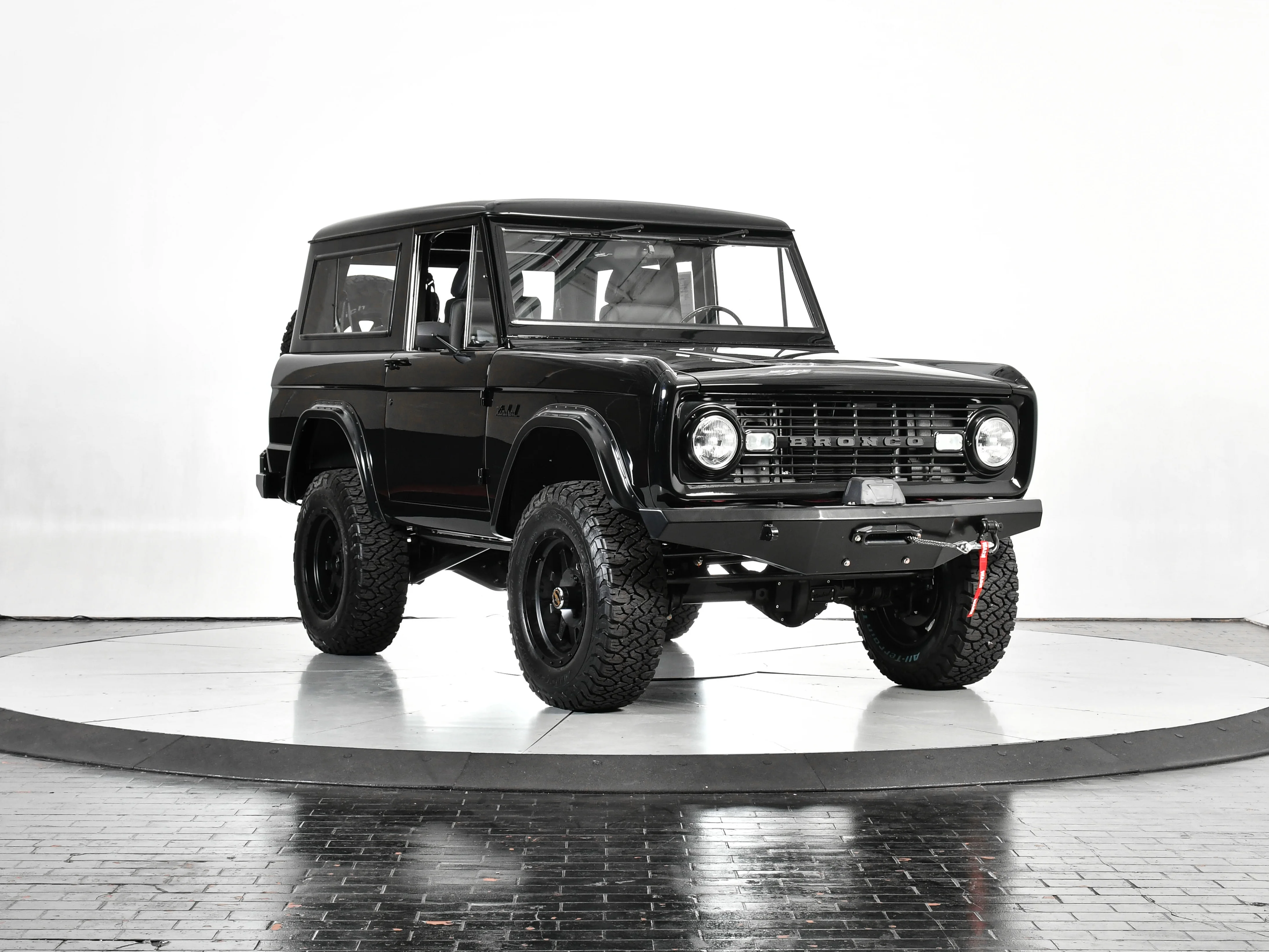 Used 1973 Black Ford Kindred Black ICE Edition image 7