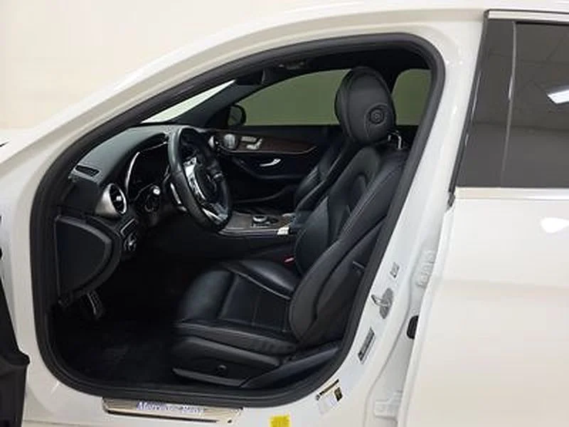 Used 2021 White Mercedes-Benz C 300 image 7