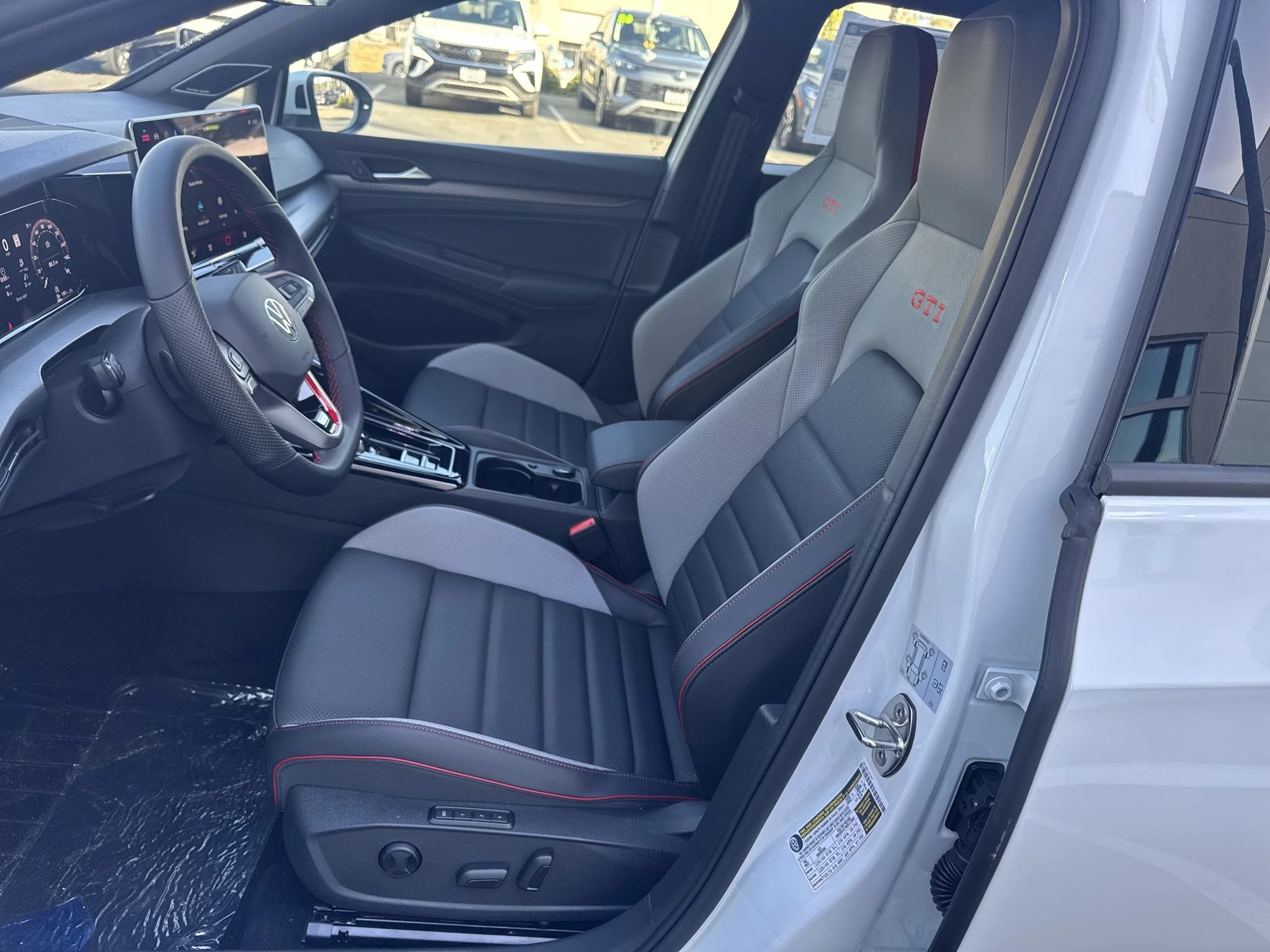 New 2026 Opal White Pearl Volkswagen SE image 13
