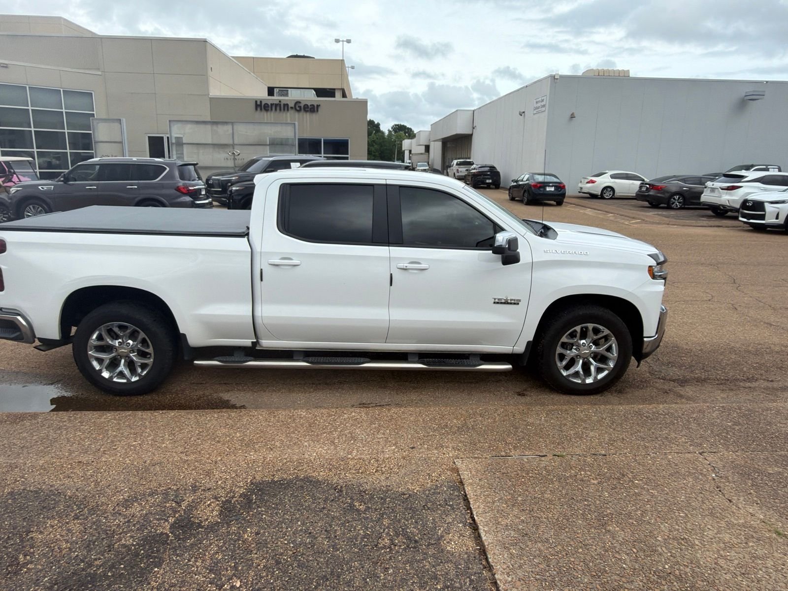 Used 2020 White Chevrolet LT image 7