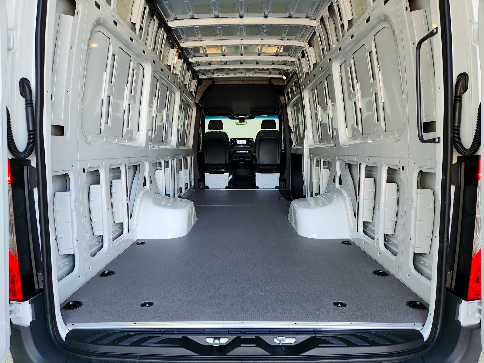 New 2026 Arctic White Mercedes-Benz RWD image 28