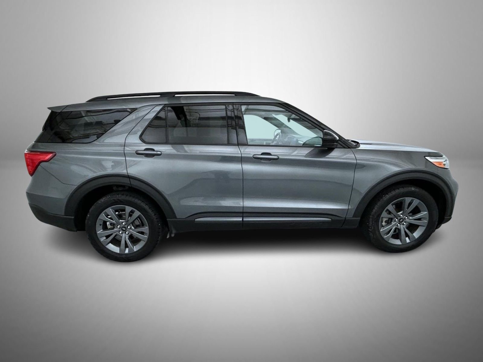Used 2023 Gray Ford XLT image 4