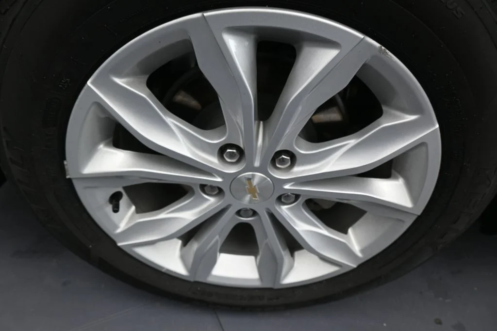 Used 2025 Lakeshore Blue Metallic Chevrolet LT image 38