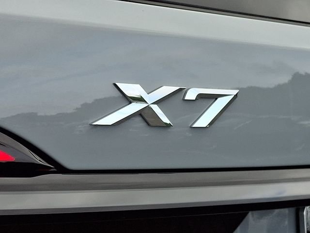 New 2027 Brooklyn Grey Metallic BMW xDrive40i image 21