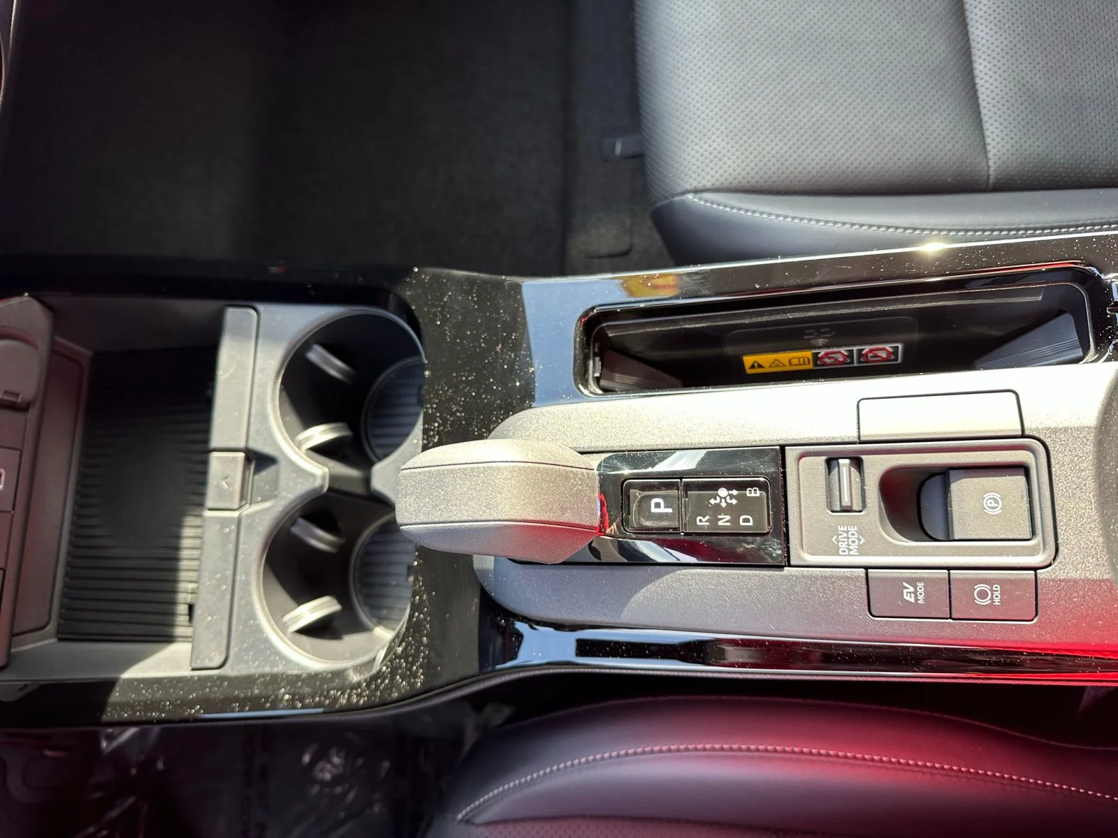 2026 Toyota Prius XLE - Photo 17