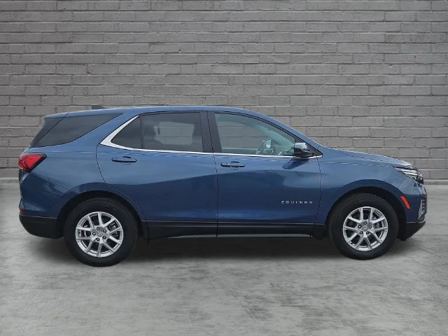 Used 2024 Lakeshore Blue Metallic Chevrolet LT image 6