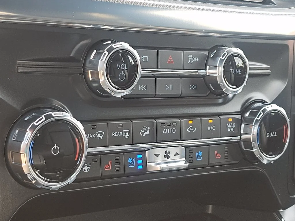New 2026 Agate Black Metallic Ford Lariat® image 30