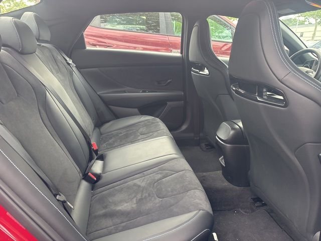Used 2024 Ultimate red Hyundai  image 8