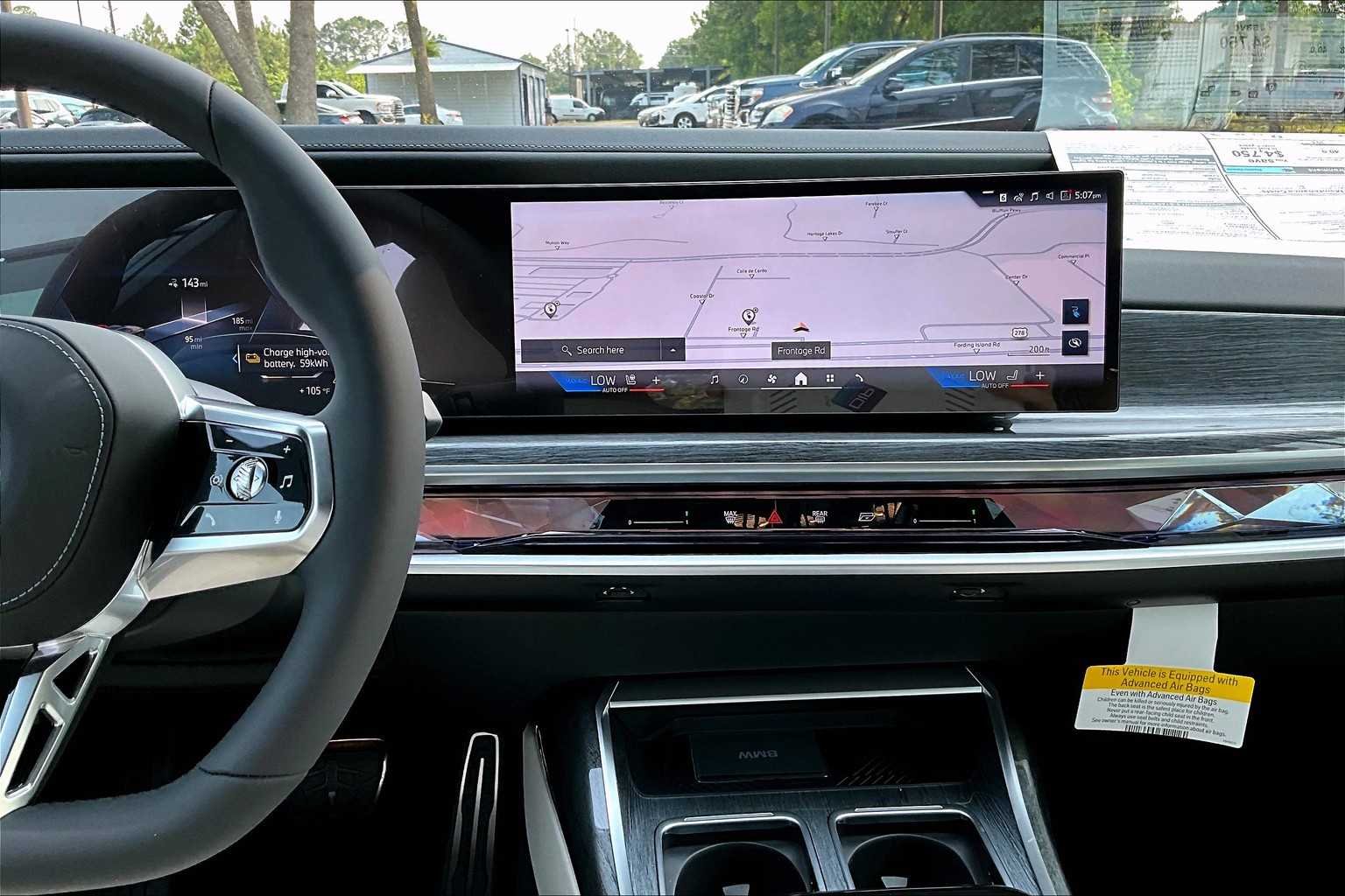 2025 BMW i7 50 - Photo 6