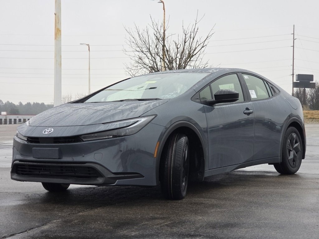 2026 Toyota Prius LE - Photo 17