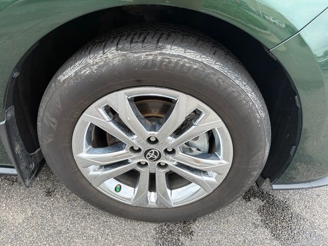 Used 2024 Green Toyota Platinum image 11