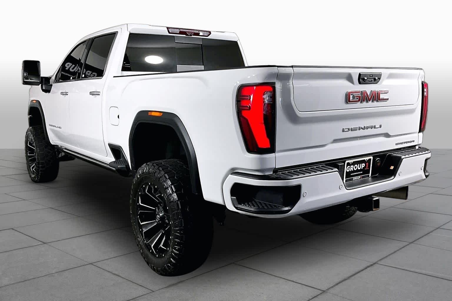 Used 2024 Summit White GMC Denali image 11