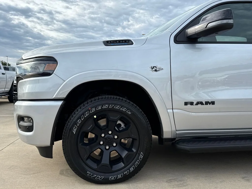 New 2026 Silver Zynith Exterior Paint RAM Big Horn/Lone Star image 5
