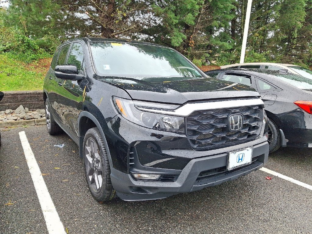 Certified Used 2023 Crystal Black Pearl Honda AWD EX-L image 7