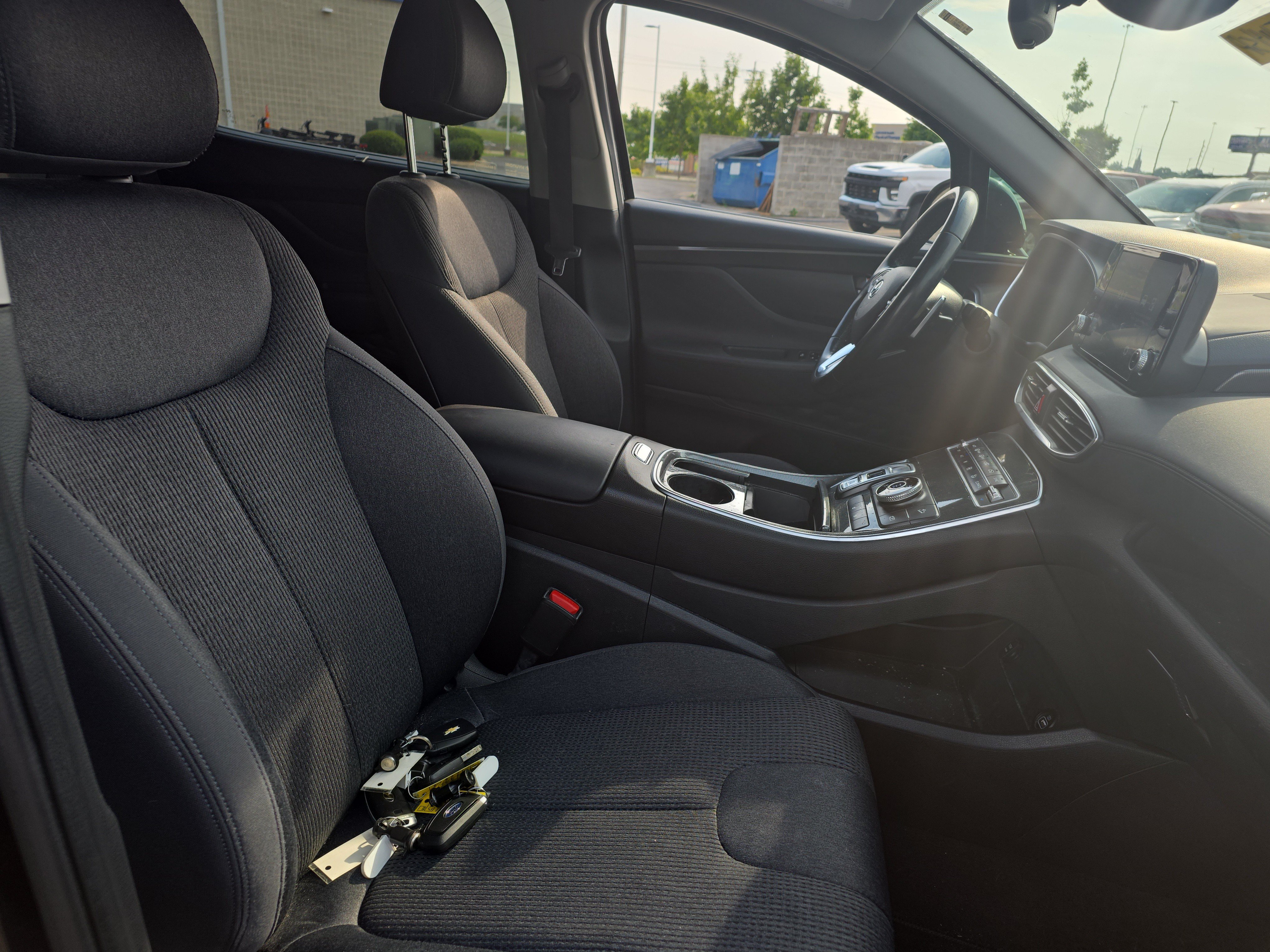 Used 2022  Hyundai XRT image 9