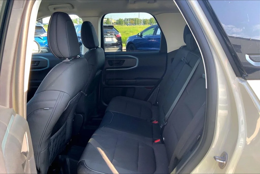 Used 2024 Beige Ford Badlands image 11