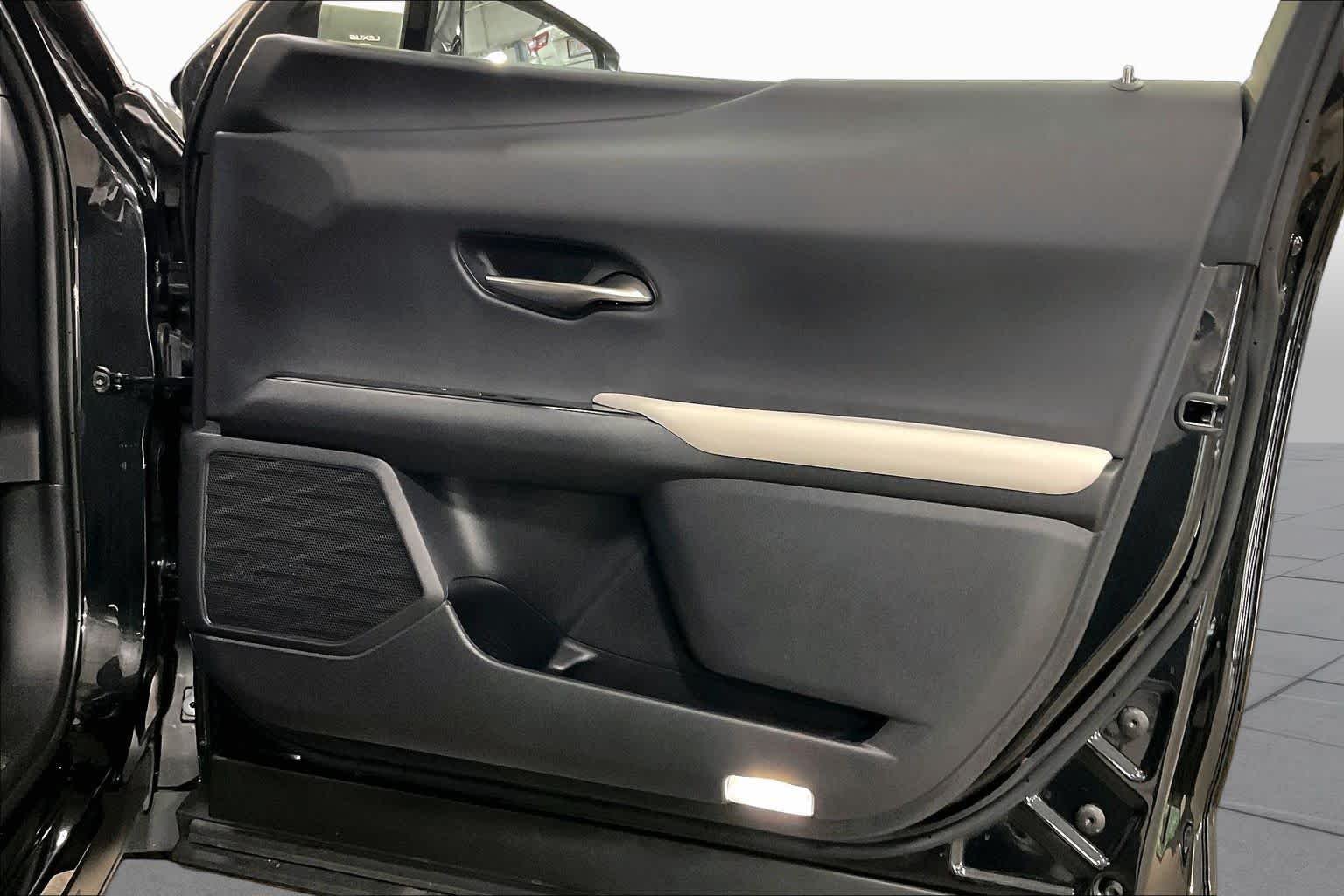 Used 2023 Caviar Lexus Premium image 23