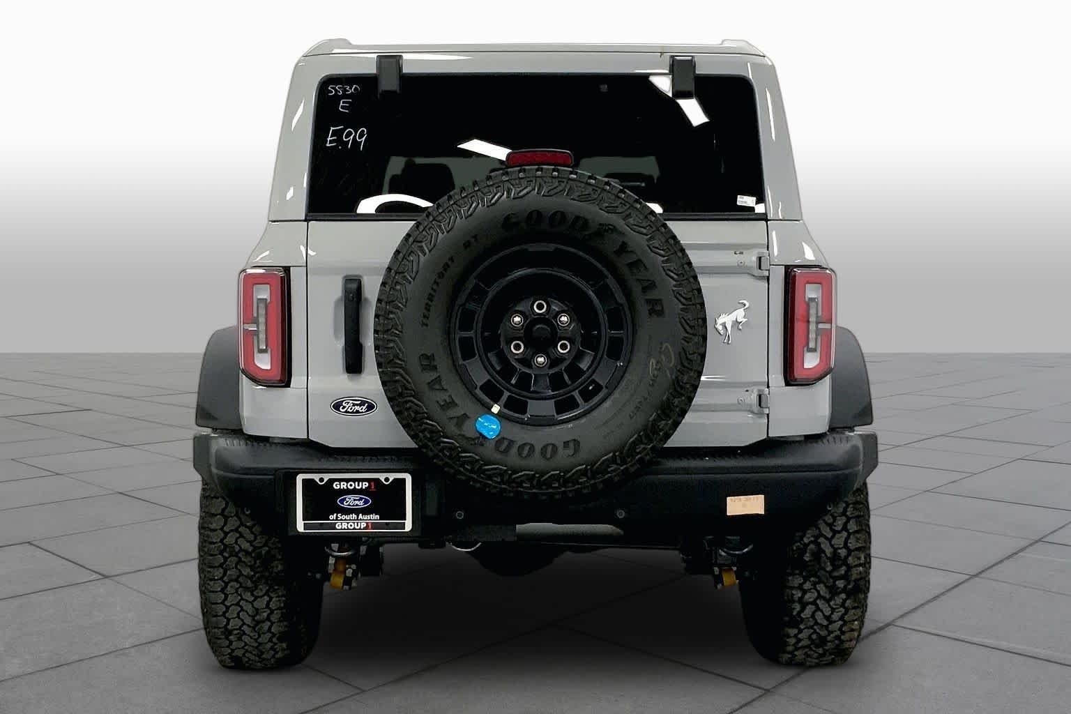 New 2026 Avalanche Gray Ford Badlands® image 4